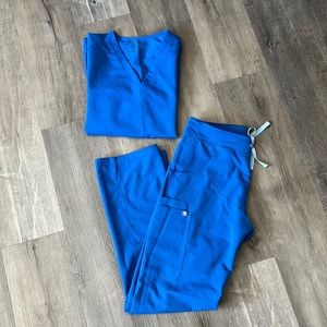 GUC | Blue Figs scrub set